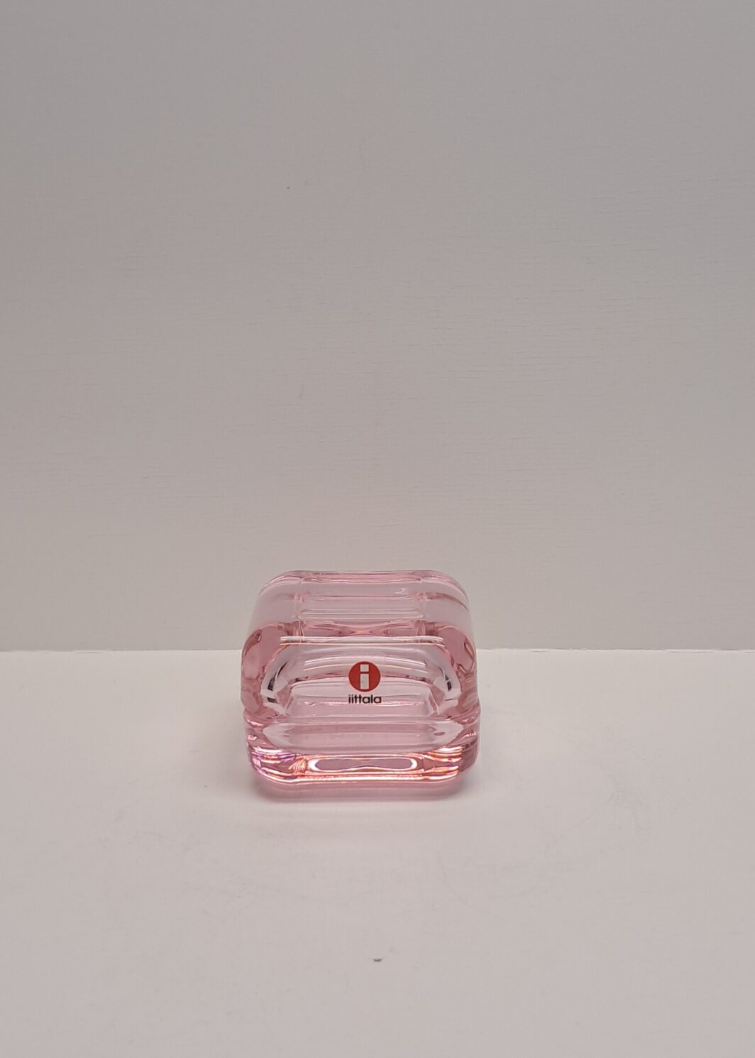 Iittala Vitriini rasia, vaaleanpunainen