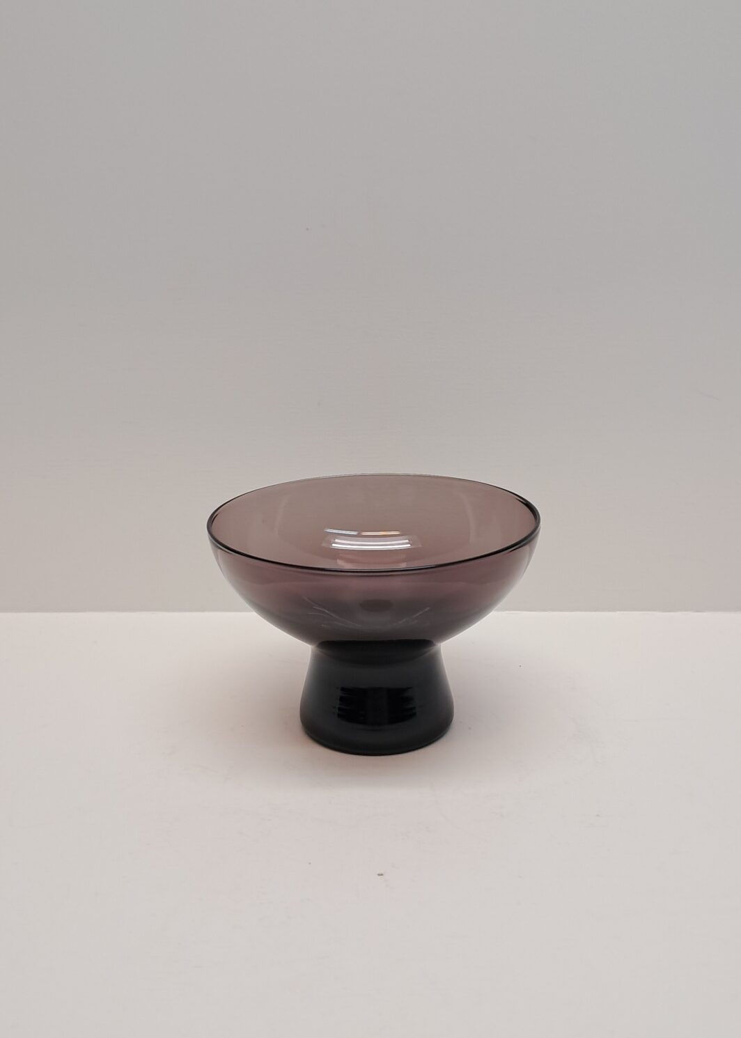 Iittala jälkiruokamalja "mutteripohja"