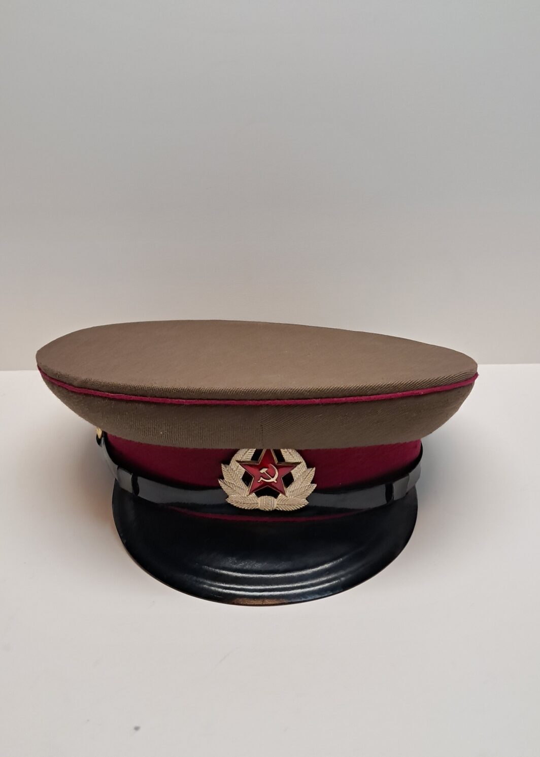 Neuvostoliittolainen upseerinhattu