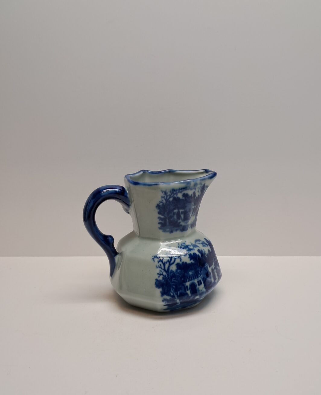 Victoria Ware Ironstone kannu