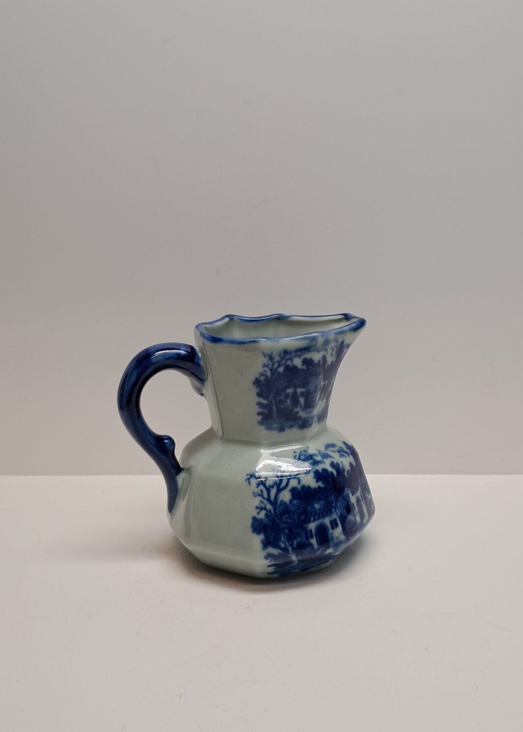 Victoria Ware Ironstone kannu