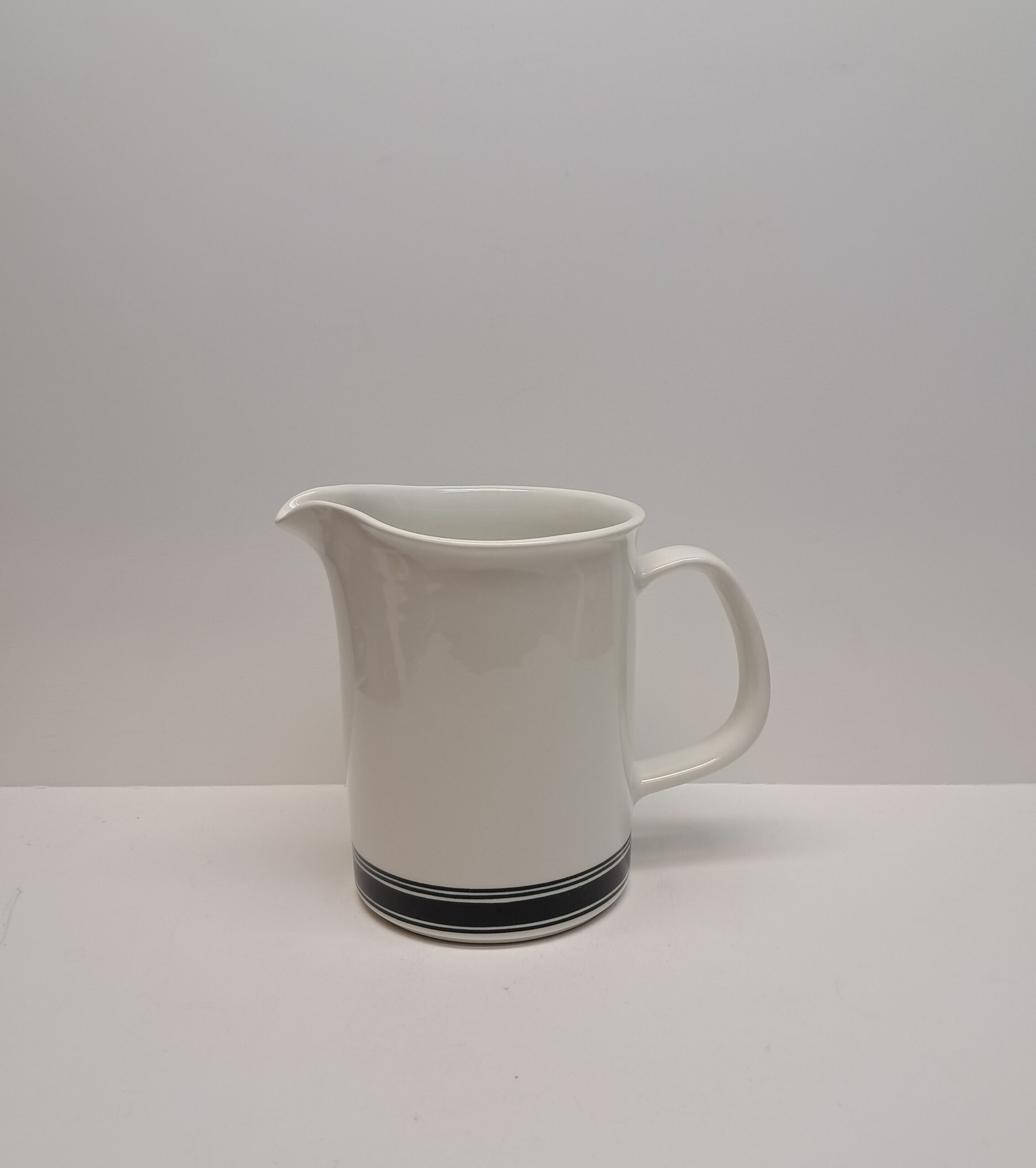 Arabia Faenza mustaraita maitokannu