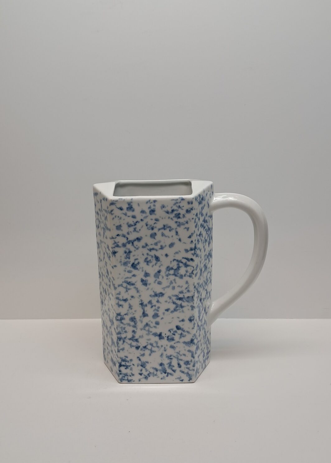 Pentik maito/mehupurkin kaadin