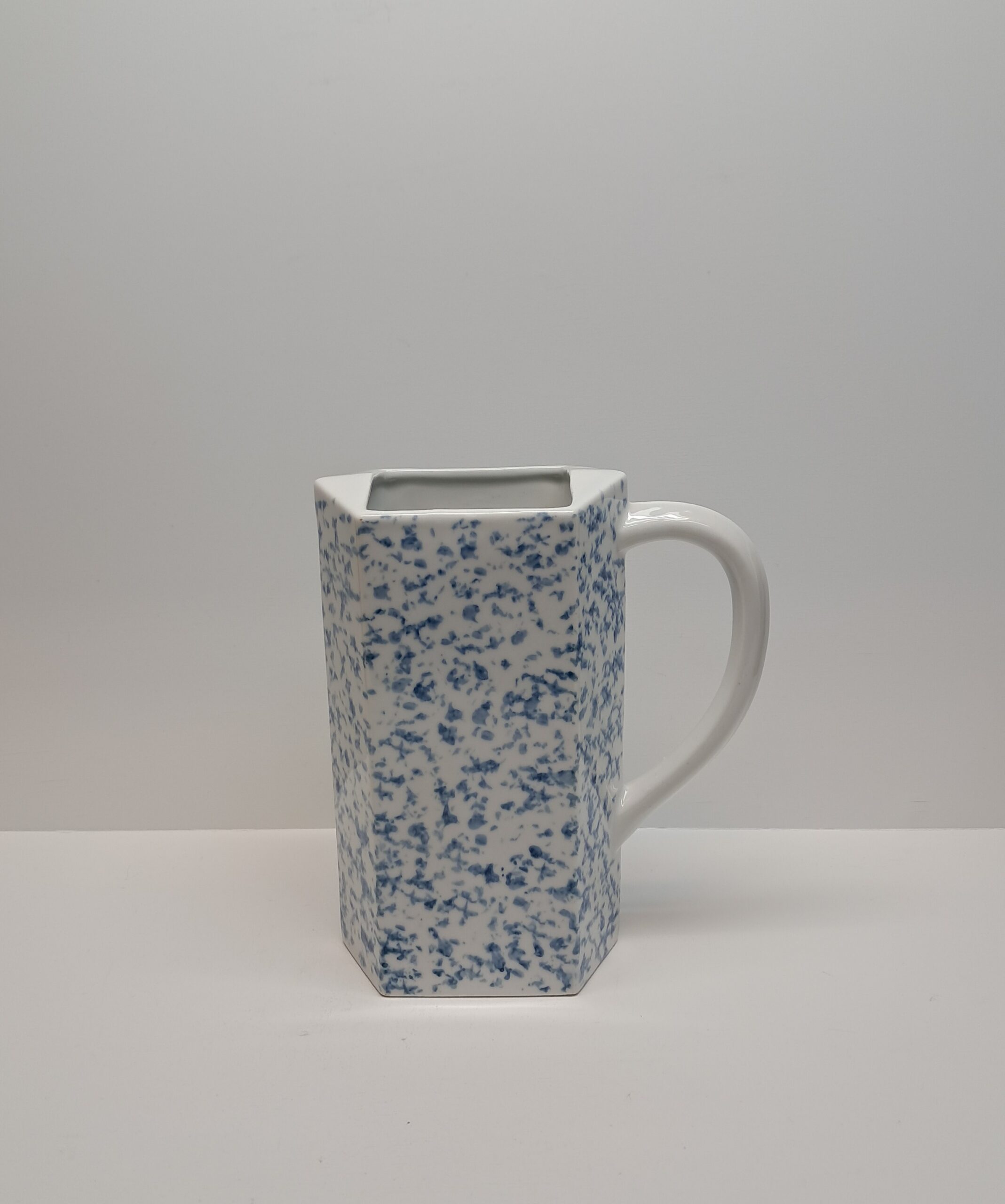 Pentik maito/mehupurkin kaadin