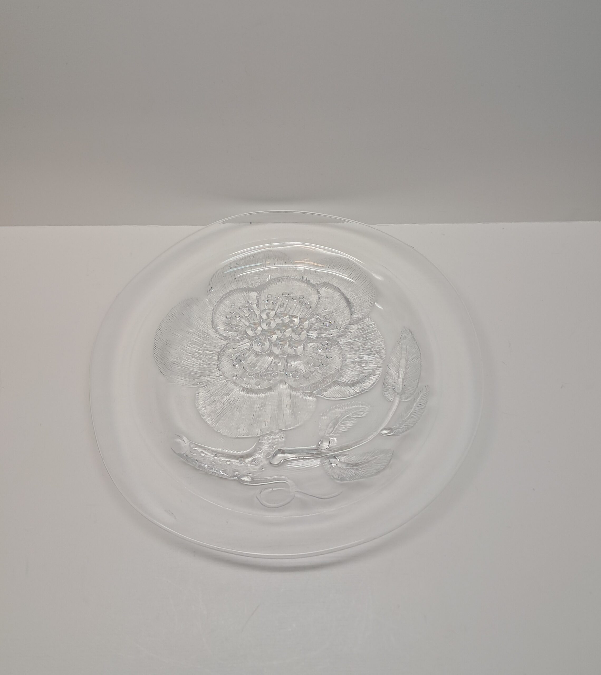 Nuutajärvi Pioni lautanen