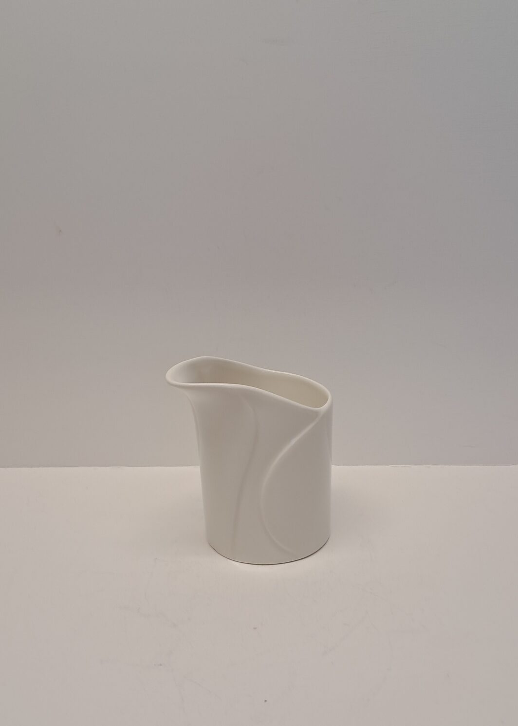 Arabia Tuuli kermakko