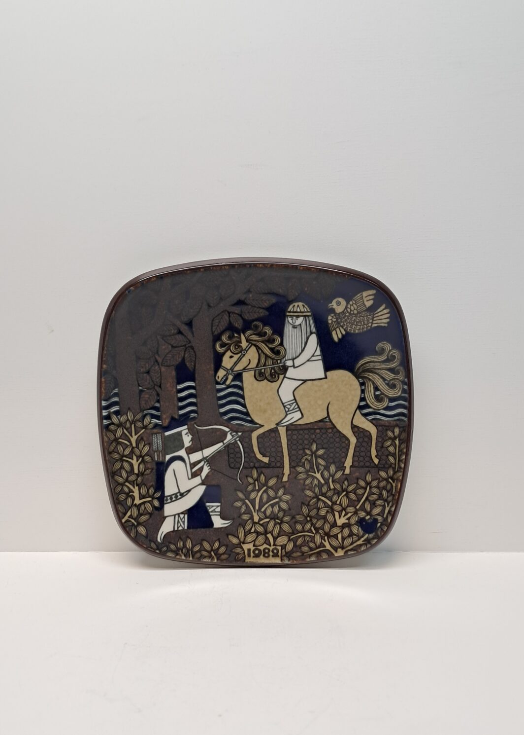Arabia Kalevala vuosilautanen 1982