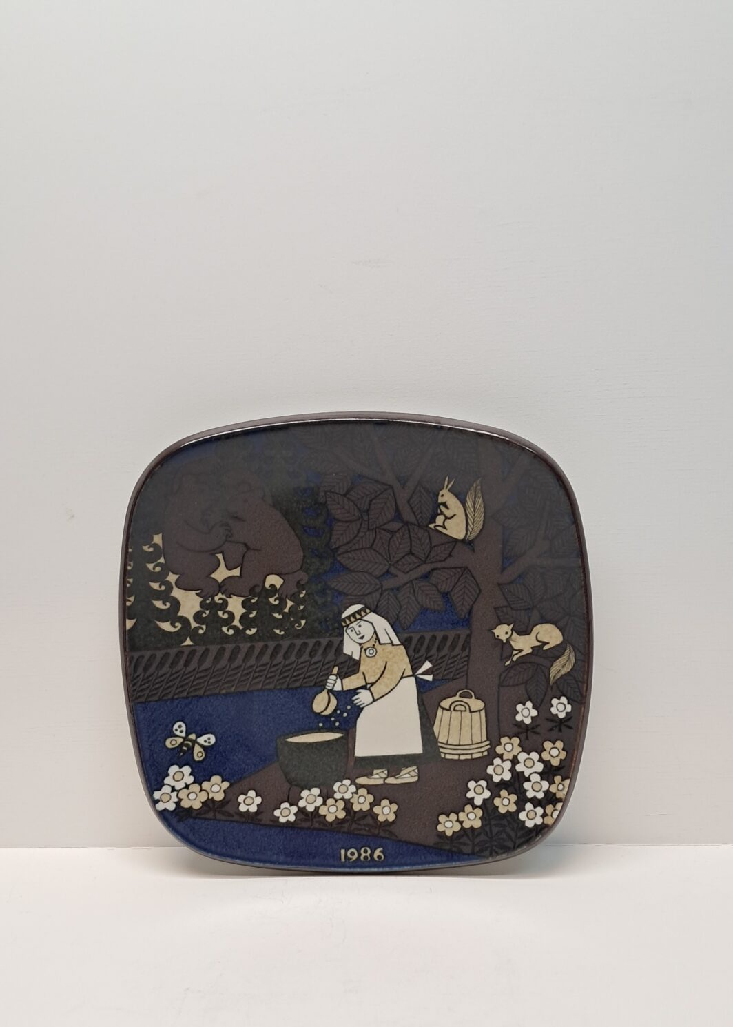 Arabia Kalevala vuosilautanen 1986