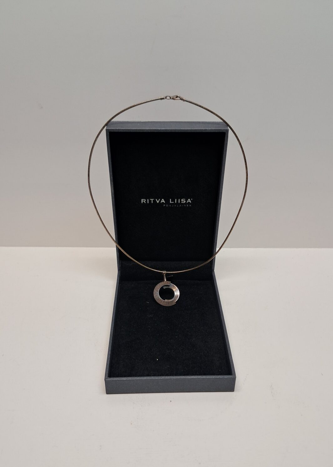 Ritva Liisa Pohjalainen Heijastus kaulakoru